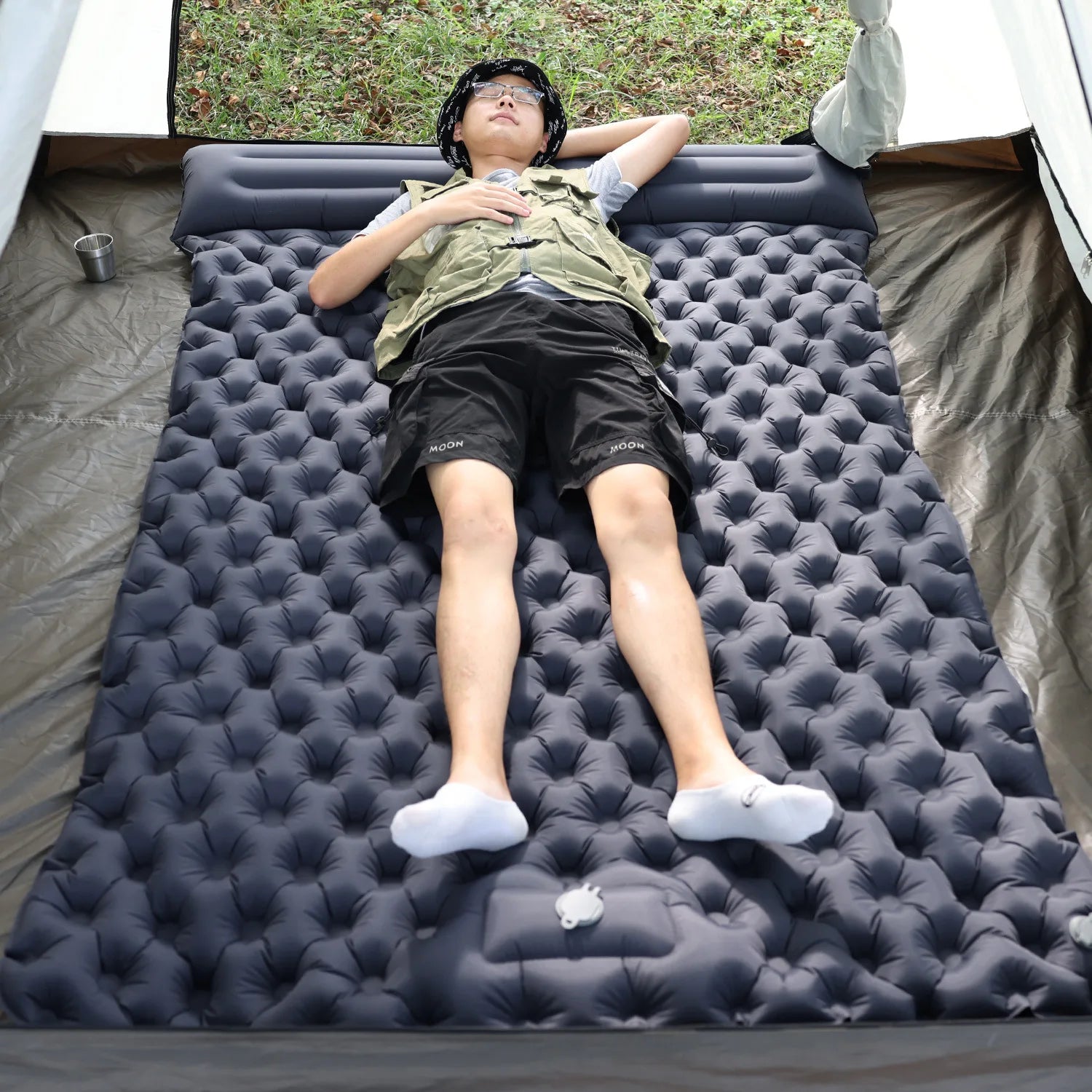 Camping Tent Large Air Mattress 2 Person Inflatable Pump Built In Foot Press Sleeping Air Mat With Pillow